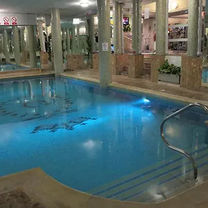 3* Hotel Queens &